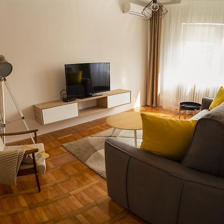 Appartamento Apartman No.5 Novi Sad Esterno foto