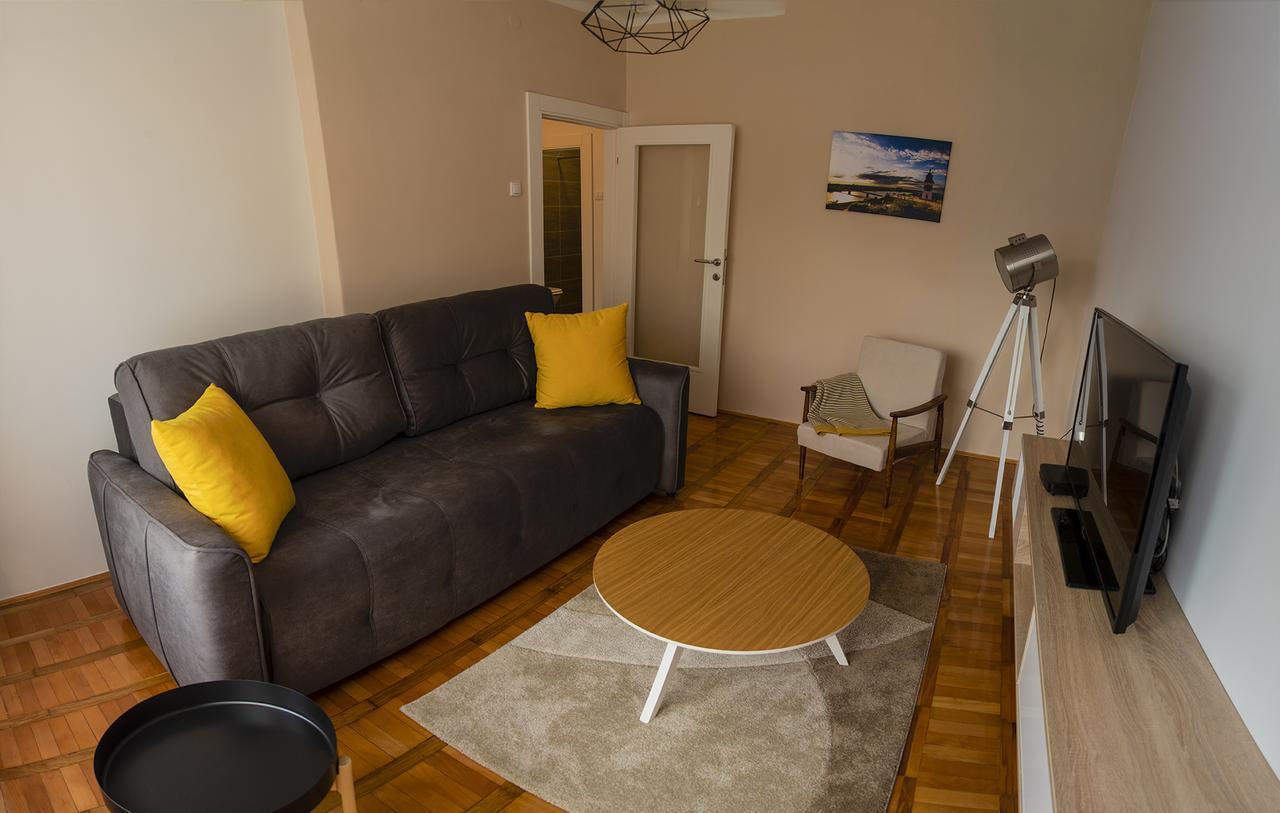 Appartamento Apartman No.5 Novi Sad Esterno foto